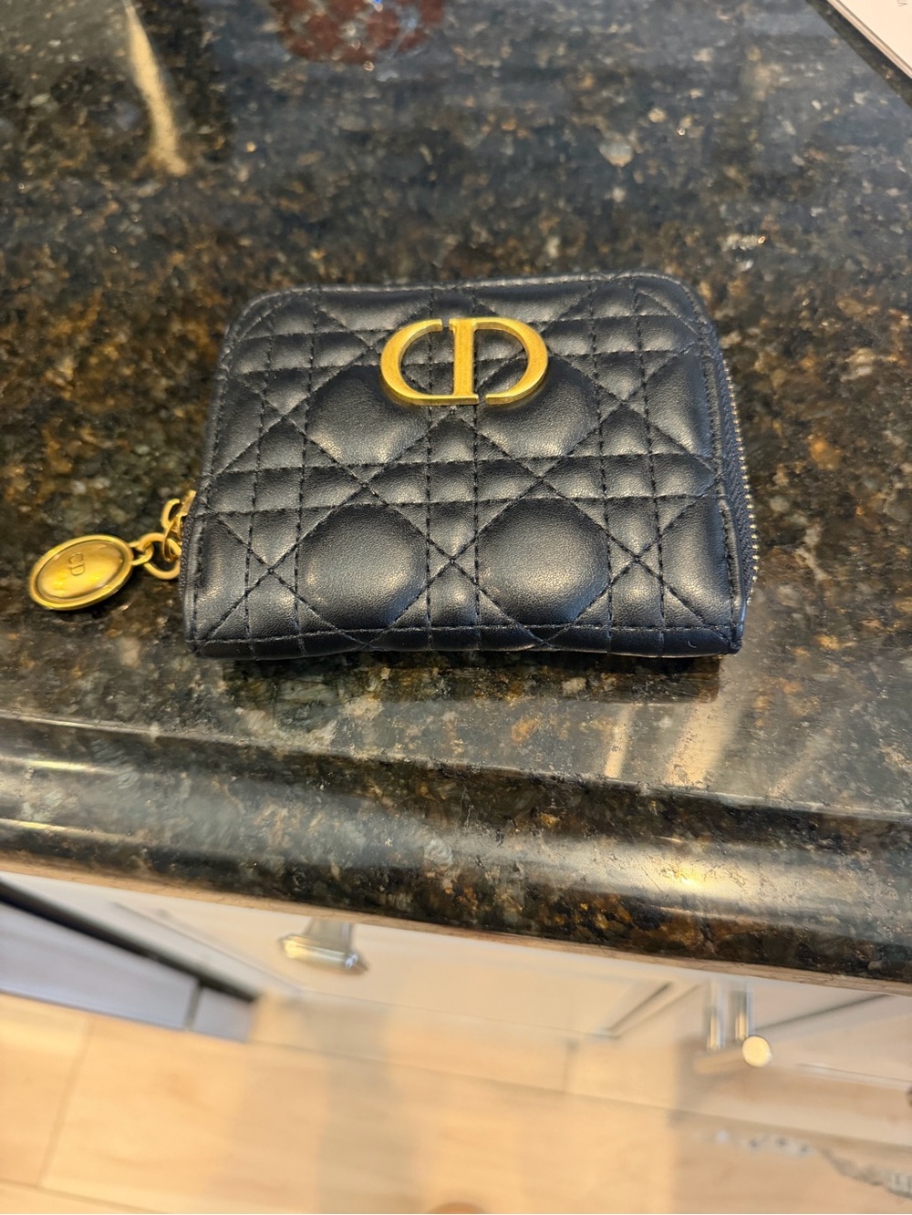 Black Quilted Leather Zip Coin Pouch in with Gold CD Hardware